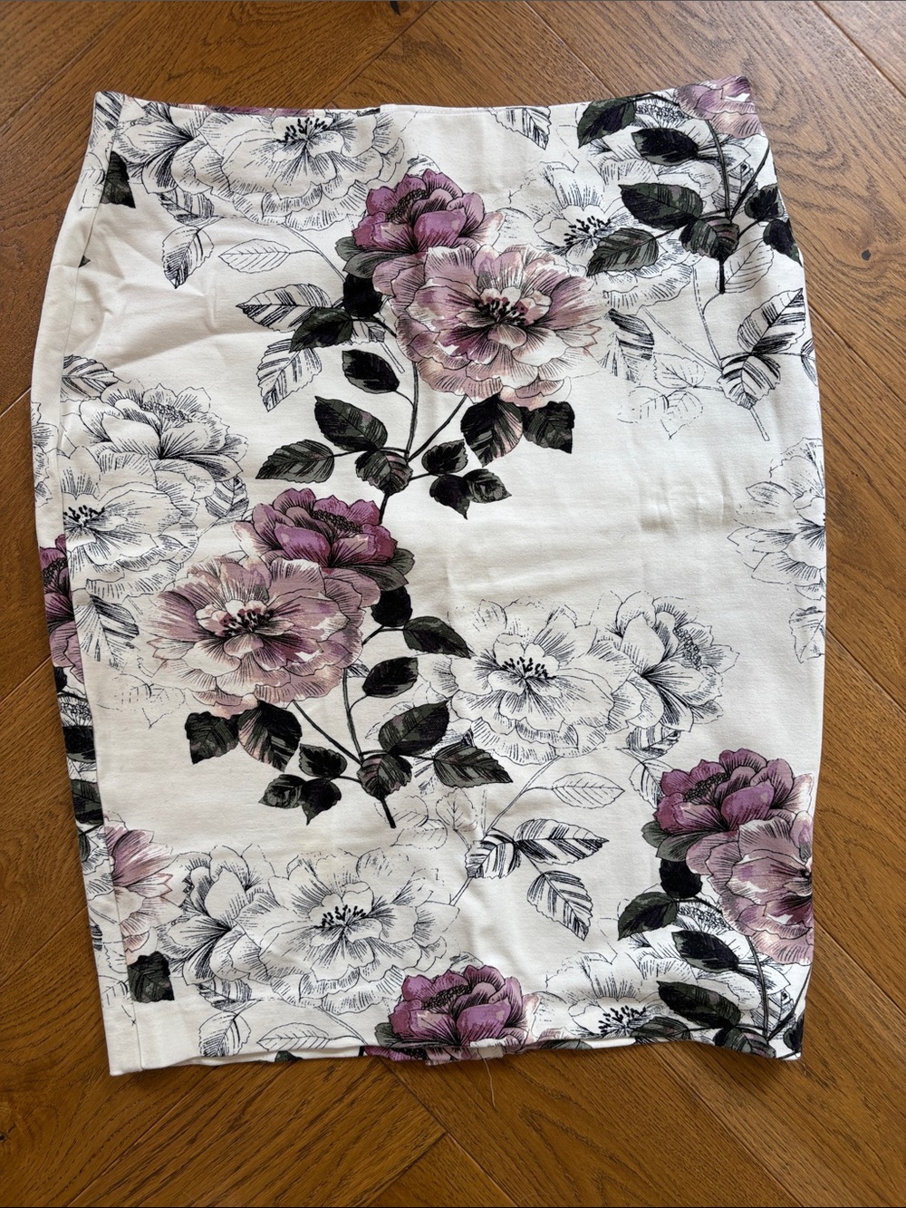 Le Chateau Floral Pencil Skirt